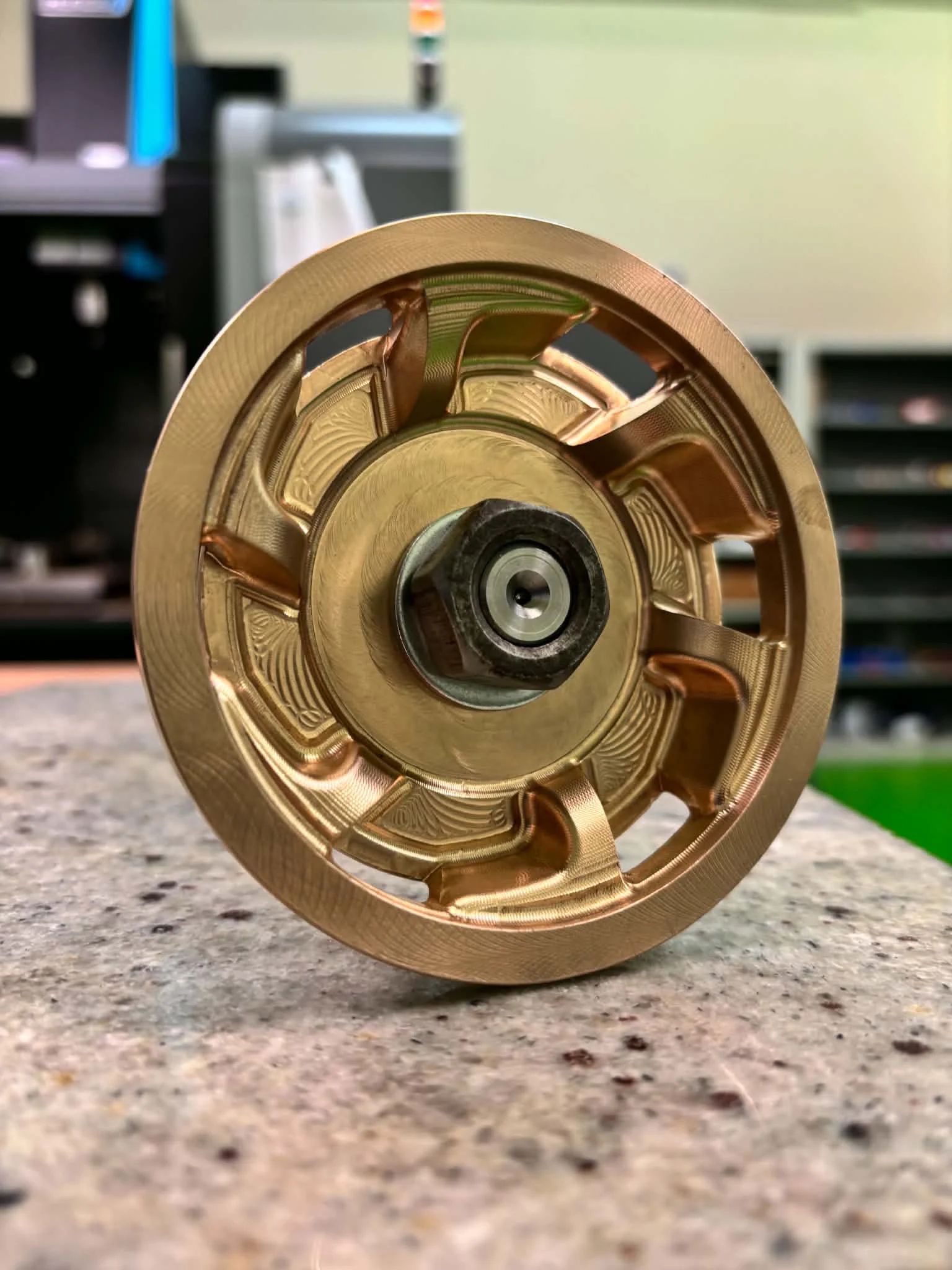 Roue usinée en bronze